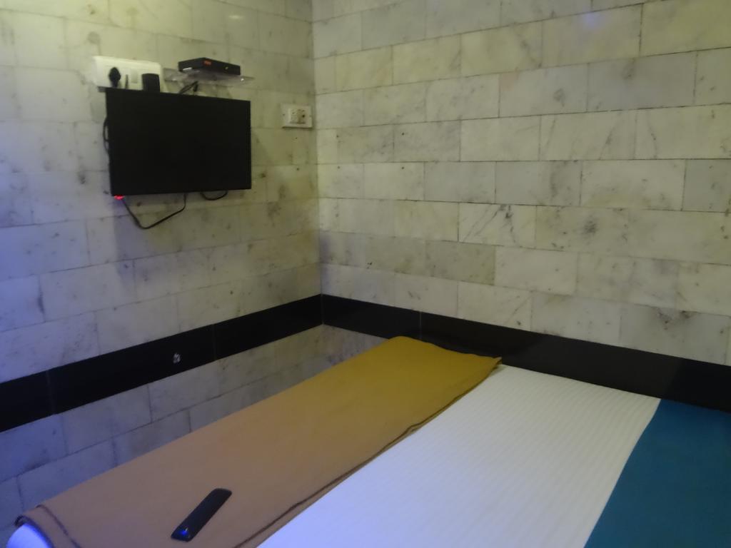 Zahra Guest House Bombaj Zewnętrze zdjęcie